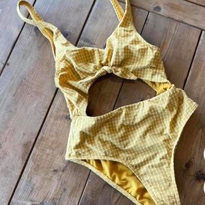 Billabong bathing suit